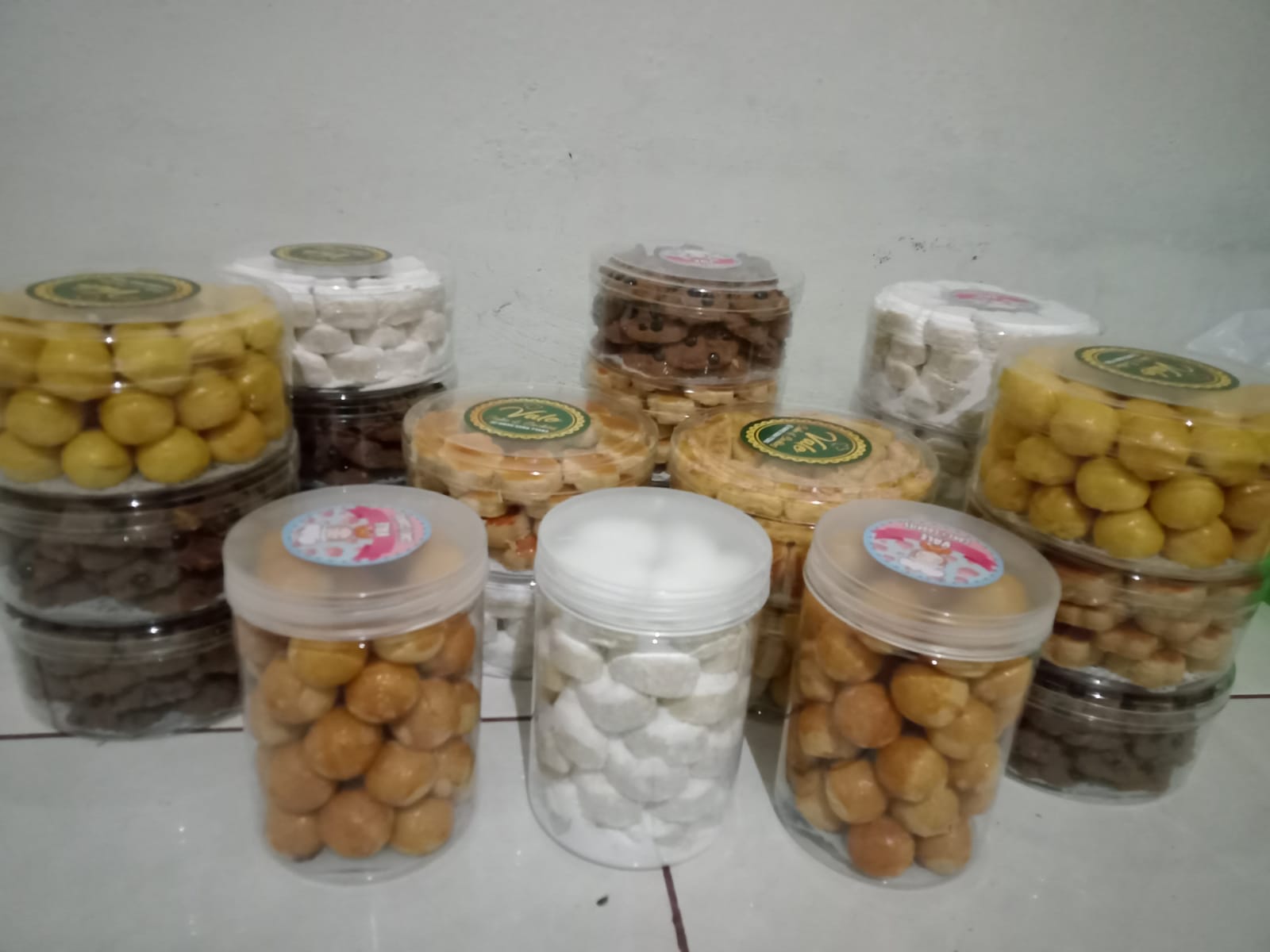 Aneka kue kering LEVA